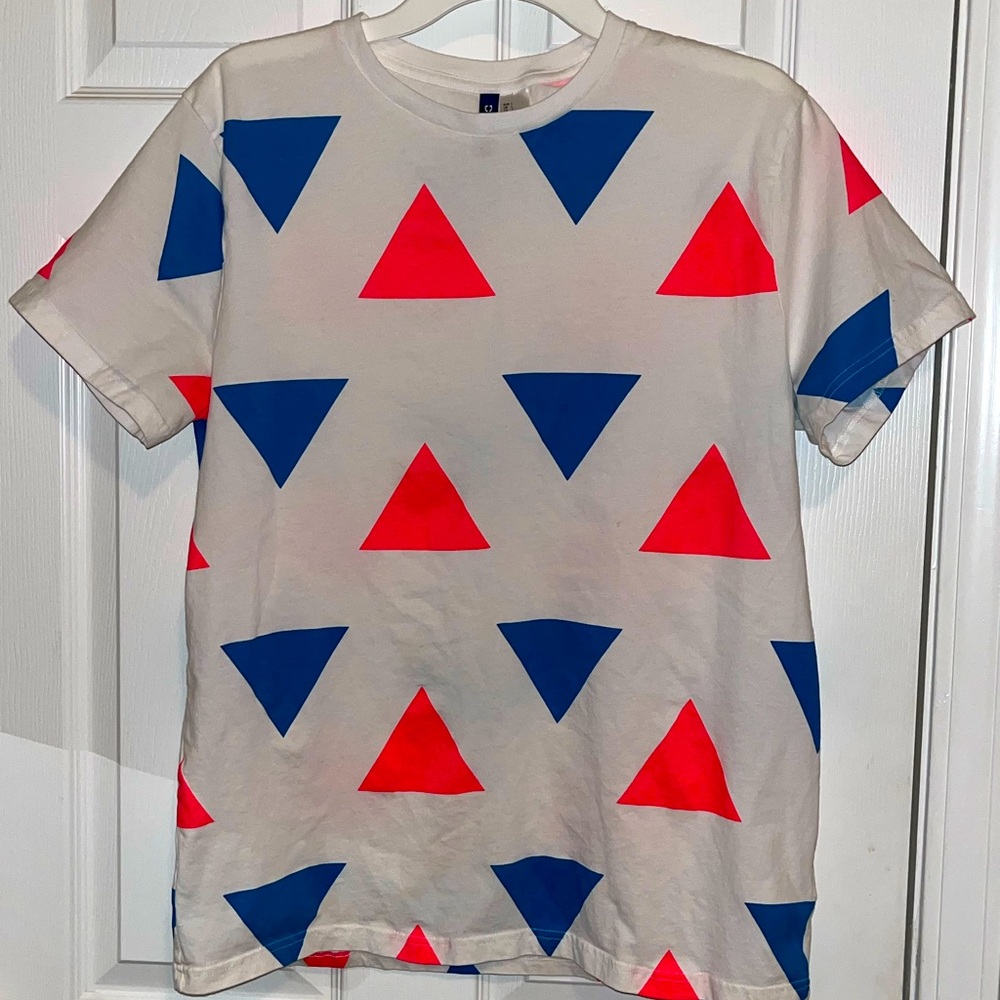 H&M graphic tee NWOT